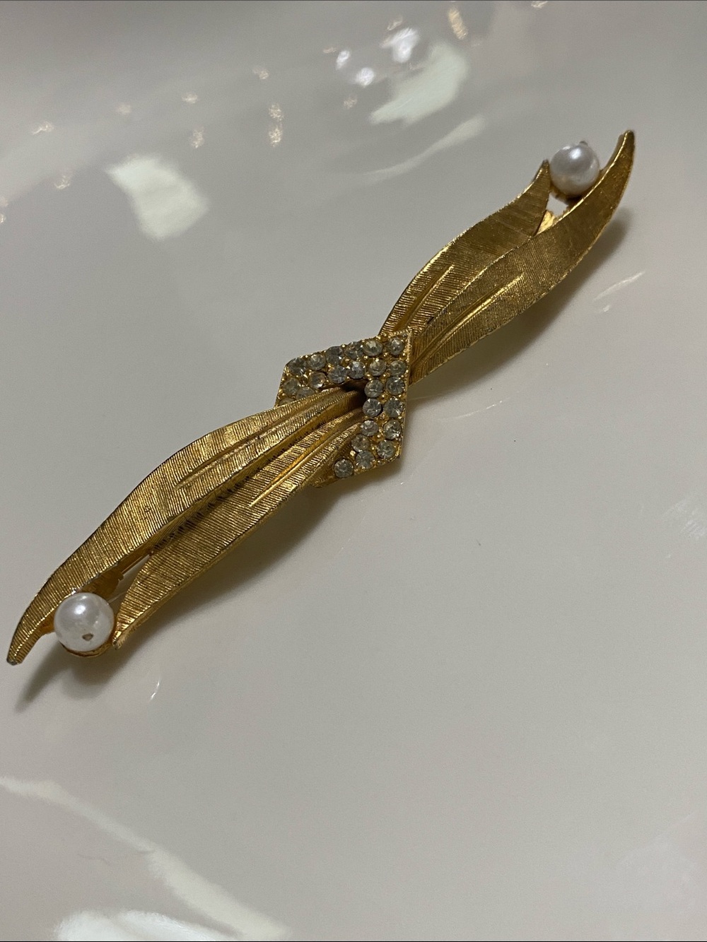 VTG Brushed Gold Tone Leaf Brooch